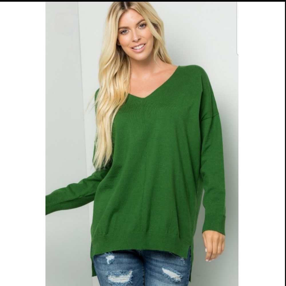 NWT Relaxed Fit Soft VNeck Hi-Lo Knit Sweater - Picture 2 of 3